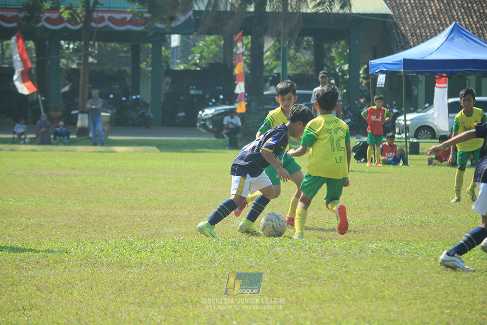 ijlu10 170825 brazillian soccer lfa vs pelita jaya soccer school