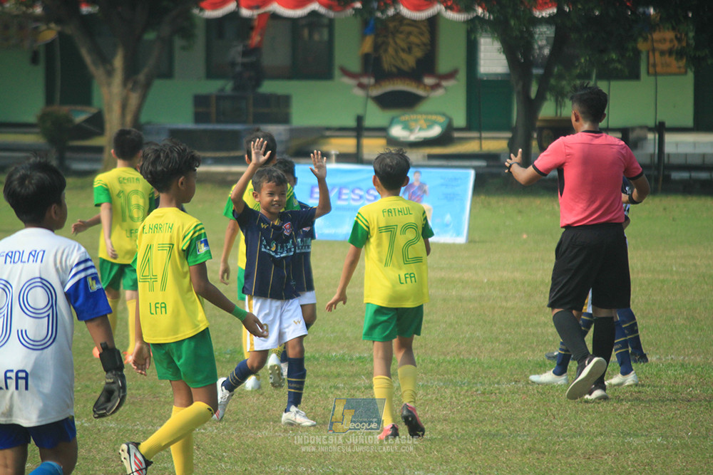 ijlu10 170825 brazillian soccer lfa vs pelita jaya soccer school