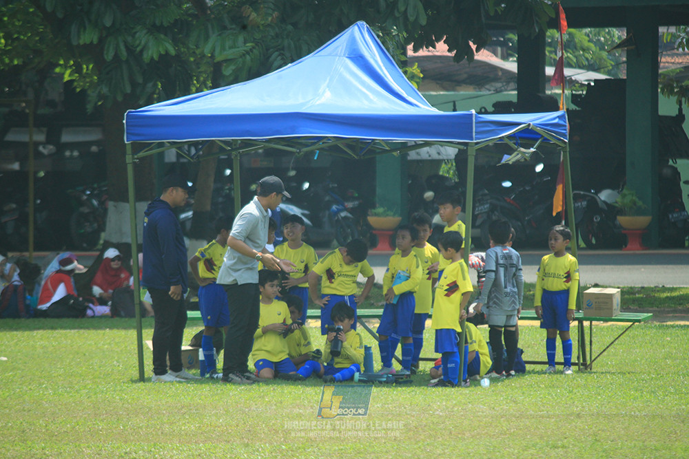 ijlu10 170825 pelita jaya soccer school vs brazillian soccer serpong