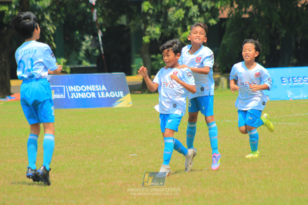 ijlu10 170825 pelita jaya soccer school vs brazillian soccer serpong