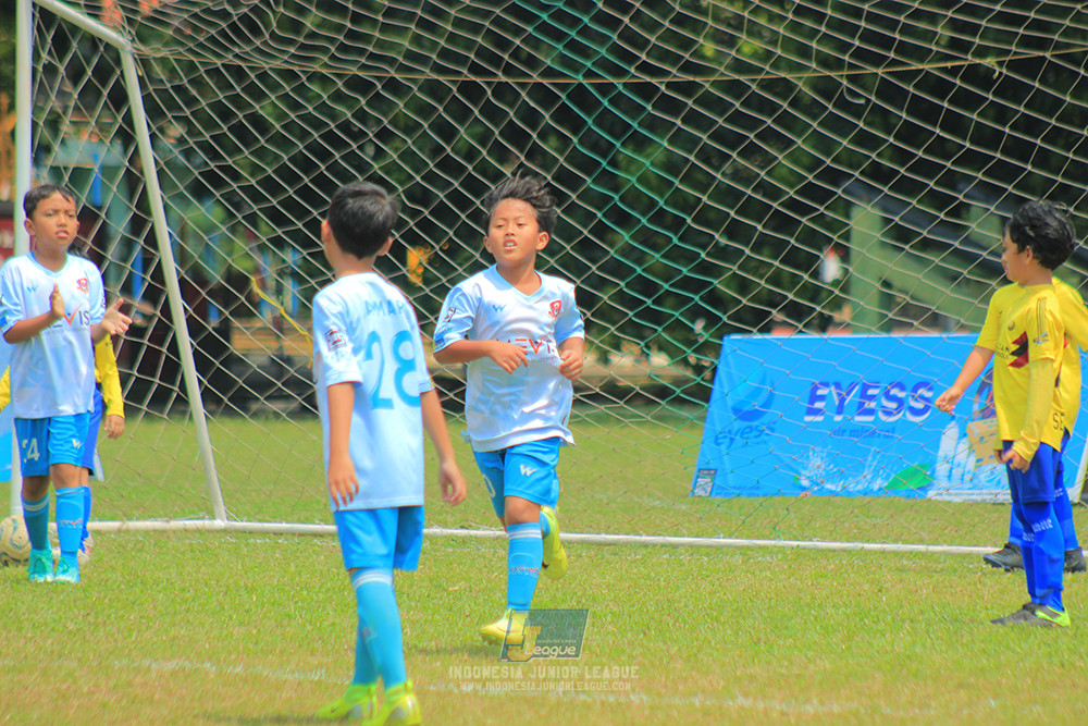 ijlu10 170825 pelita jaya soccer school vs brazillian soccer serpong
