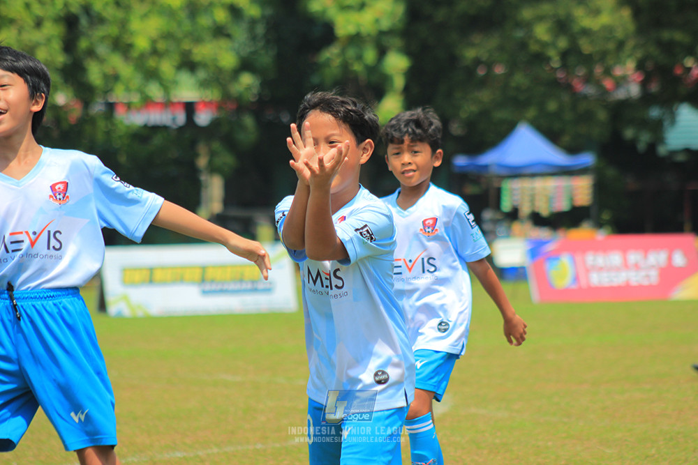 ijlu10 170825 pelita jaya soccer school vs brazillian soccer serpong