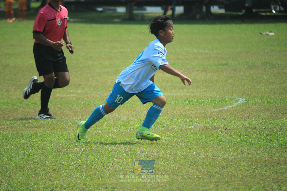 ijlu10 170825 pelita jaya soccer school vs brazillian soccer serpong