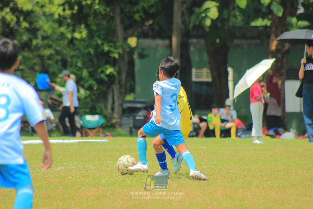ijlu10 170825 pelita jaya soccer school vs brazillian soccer serpong