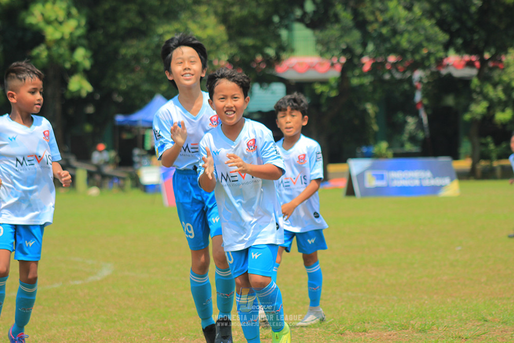 ijlu10 170825 pelita jaya soccer school vs brazillian soccer serpong