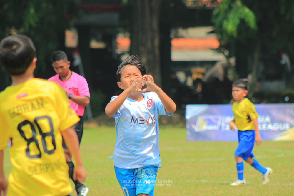ijlu10 170825 pelita jaya soccer school vs brazillian soccer serpong