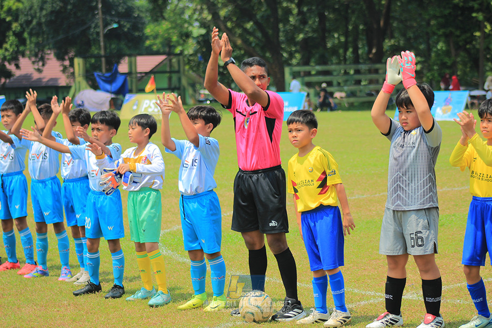 ijlu10 170825 pelita jaya soccer school vs brazillian soccer serpong