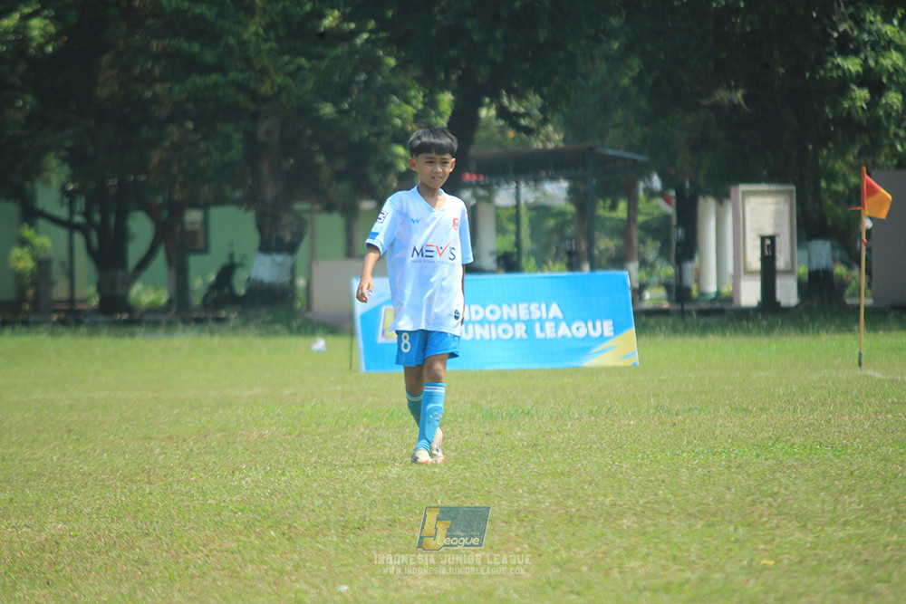 ijlu10 170825 pelita jaya soccer school vs brazillian soccer serpong