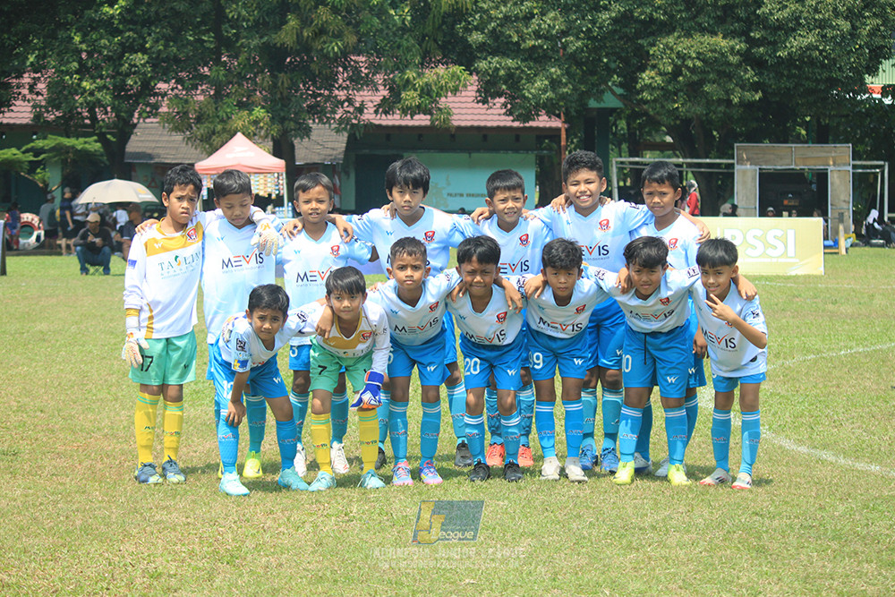 ijlu10 170825 pelita jaya soccer school vs brazillian soccer serpong
