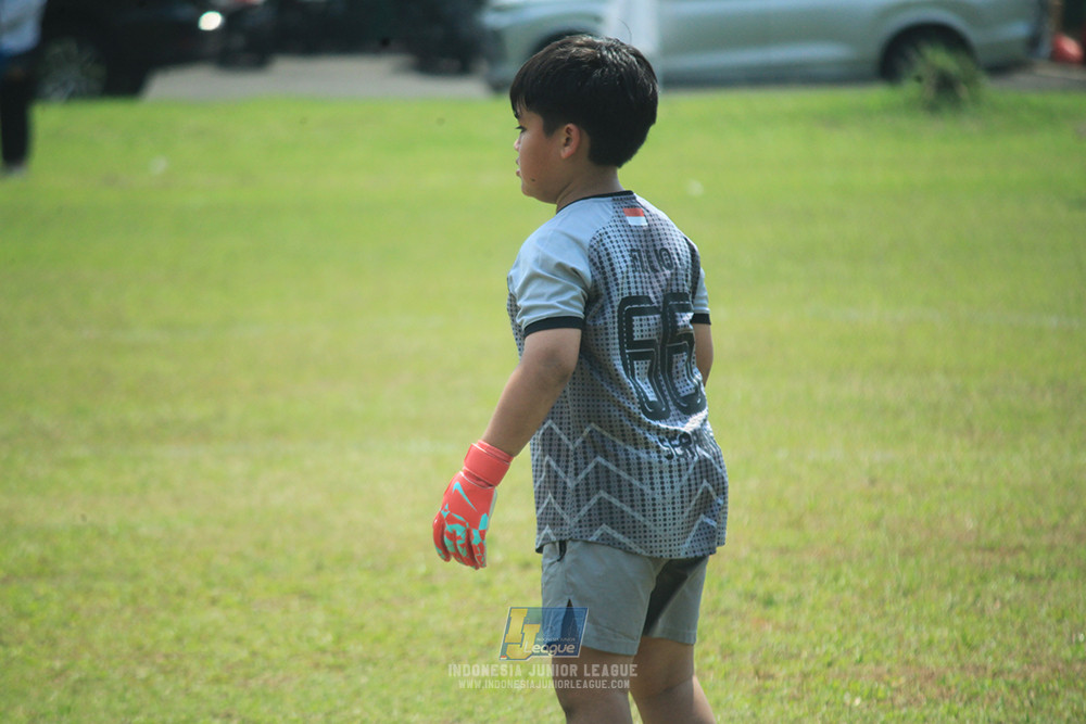ijlu10 170825 pelita jaya soccer school vs brazillian soccer serpong