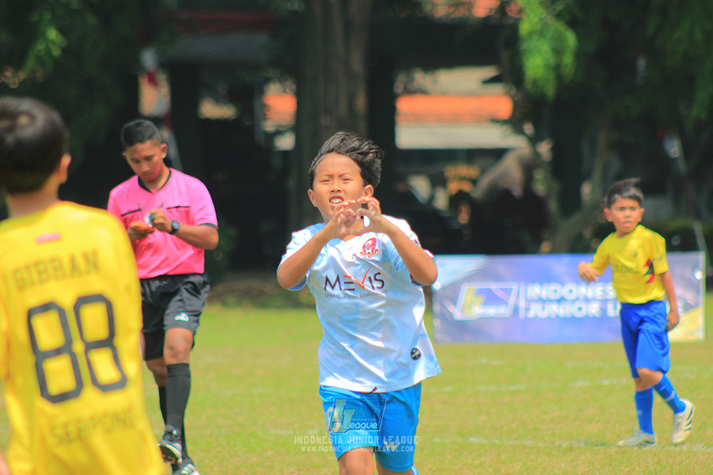 ijlu10 170825 pelita jaya soccer school vs brazillian soccer serpong