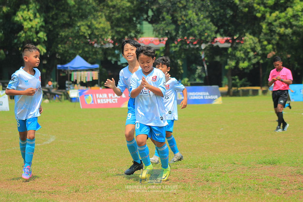 ijlu10 170825 pelita jaya soccer school vs brazillian soccer serpong
