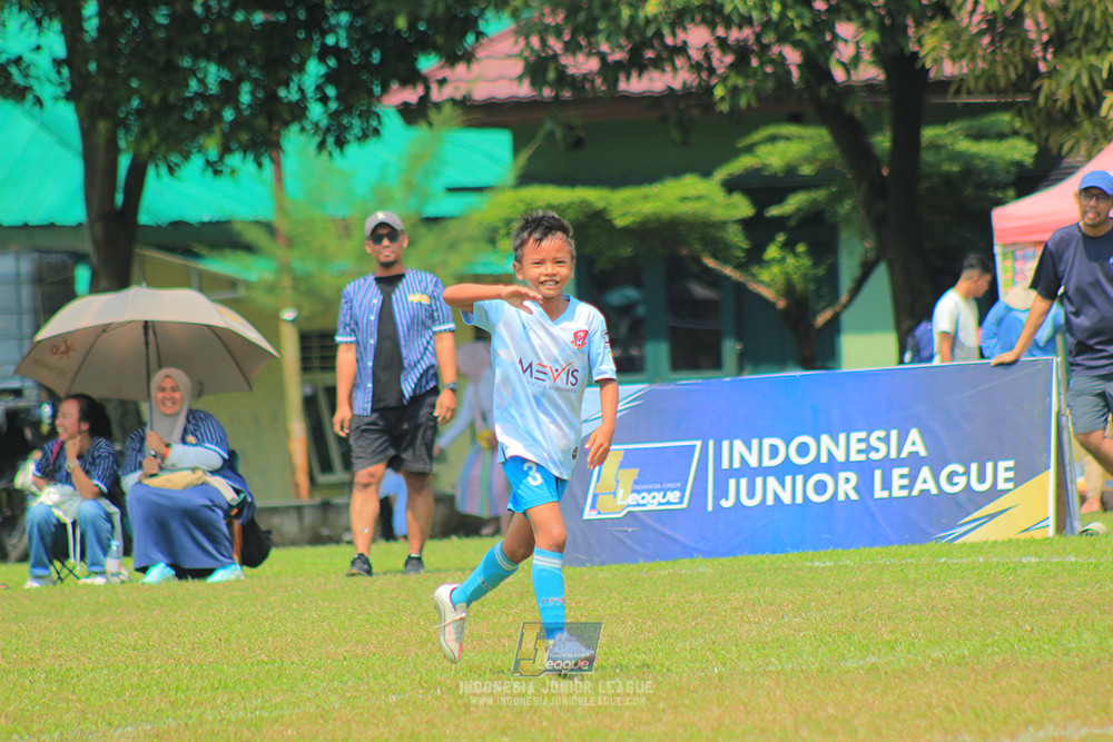 ijlu10 170825 pelita jaya soccer school vs brazillian soccer serpong