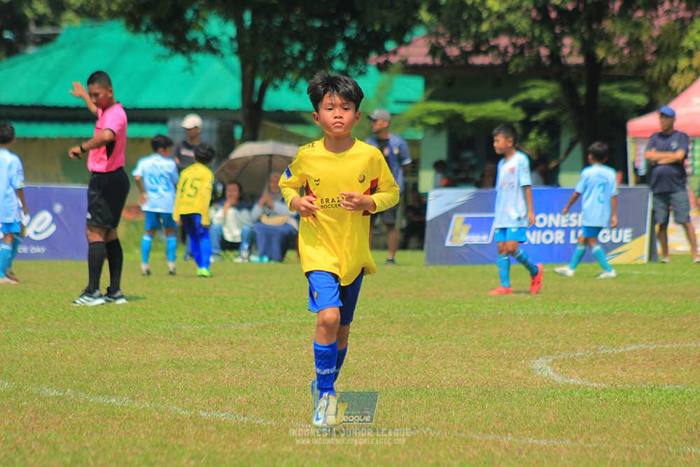 ijlu10 170825 pelita jaya soccer school vs brazillian soccer serpong