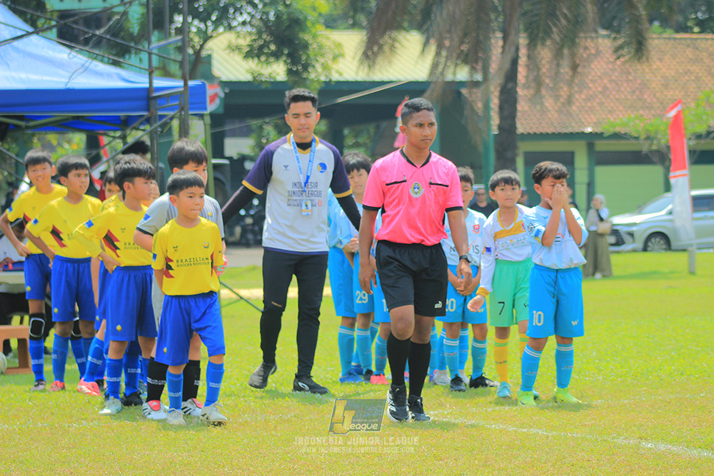 ijlu10 170825 pelita jaya soccer school vs brazillian soccer serpong