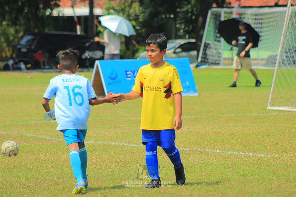 ijlu10 170825 pelita jaya soccer school vs brazillian soccer serpong