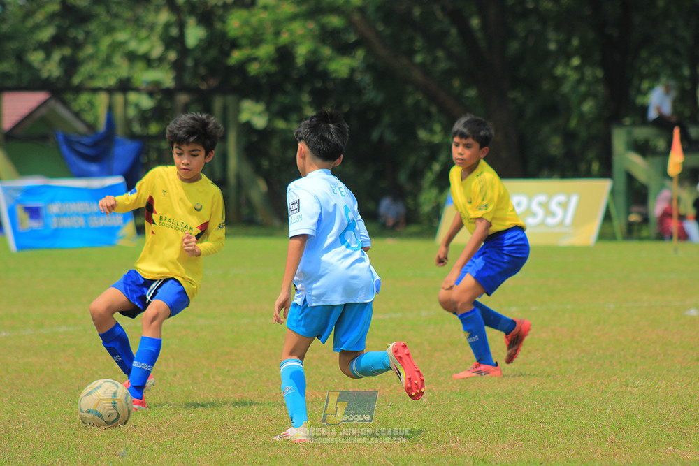 ijlu10 170825 pelita jaya soccer school vs brazillian soccer serpong