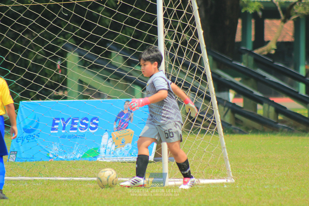 ijlu10 170825 pelita jaya soccer school vs brazillian soccer serpong