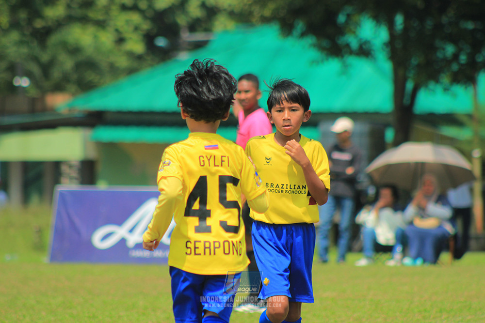 ijlu10 170825 pelita jaya soccer school vs brazillian soccer serpong