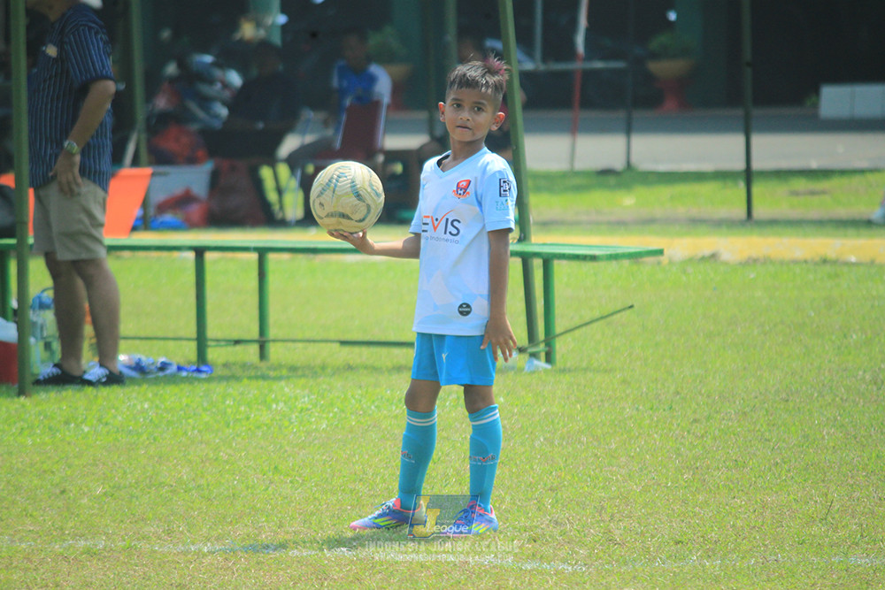 ijlu10 170825 pelita jaya soccer school vs brazillian soccer serpong