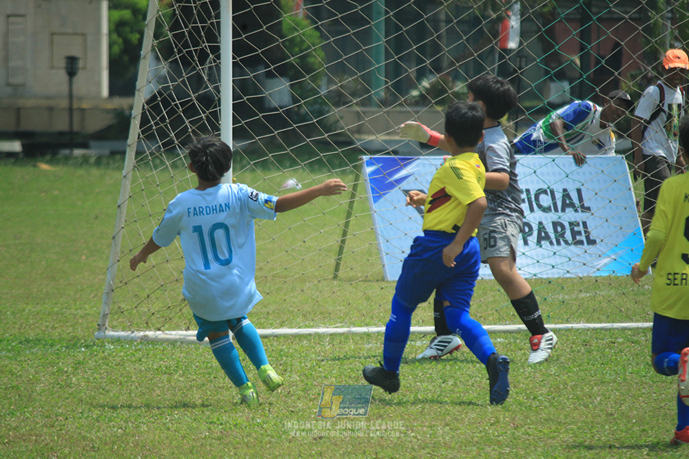 ijlu10 170825 pelita jaya soccer school vs brazillian soccer serpong