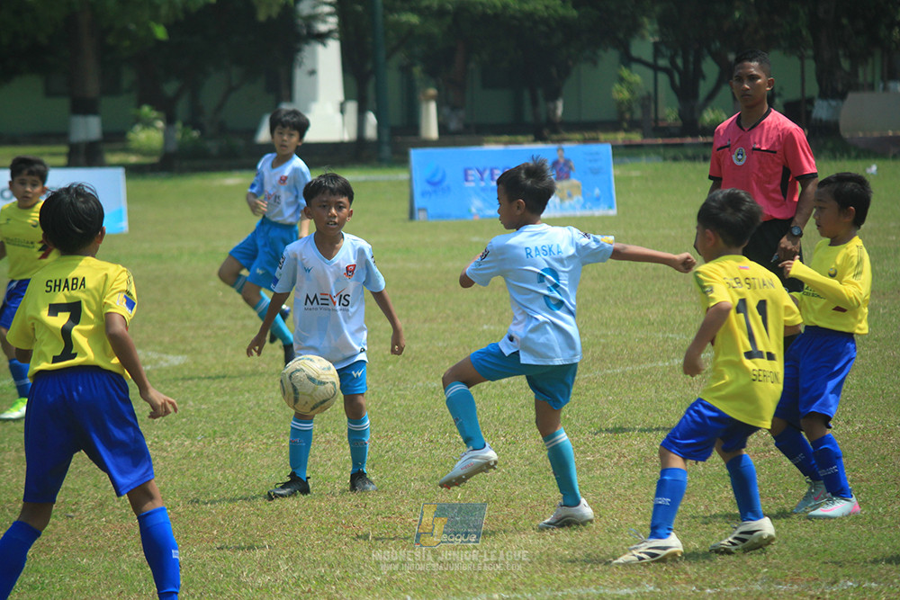 ijlu10 170825 pelita jaya soccer school vs brazillian soccer serpong