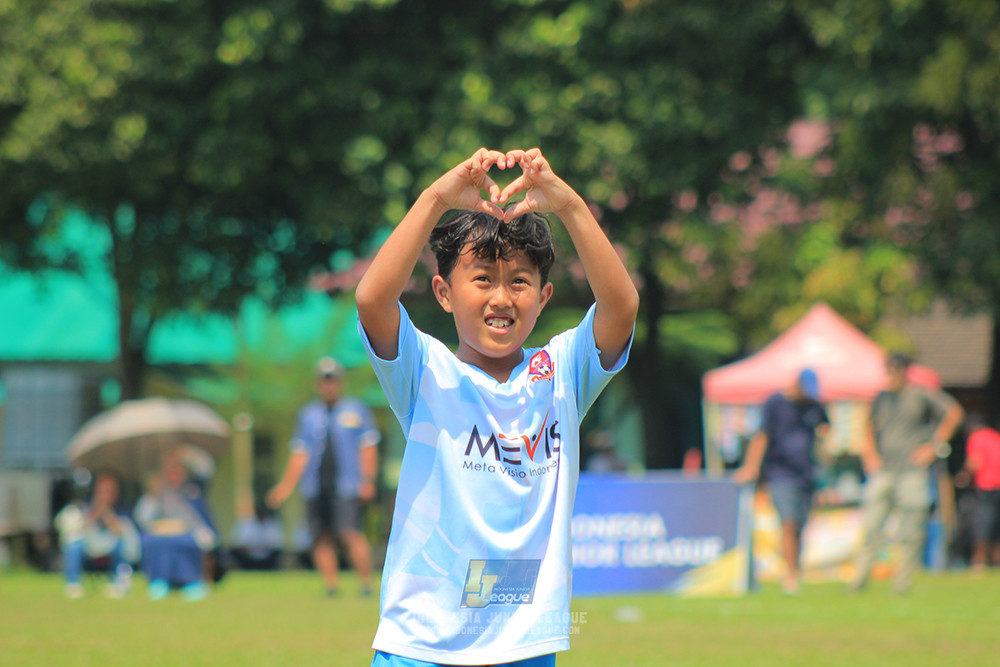 ijlu10 170825 pelita jaya soccer school vs brazillian soccer serpong
