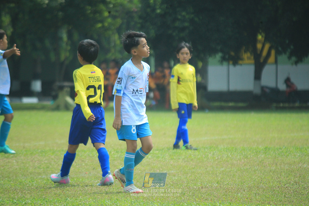 ijlu10 170825 pelita jaya soccer school vs brazillian soccer serpong