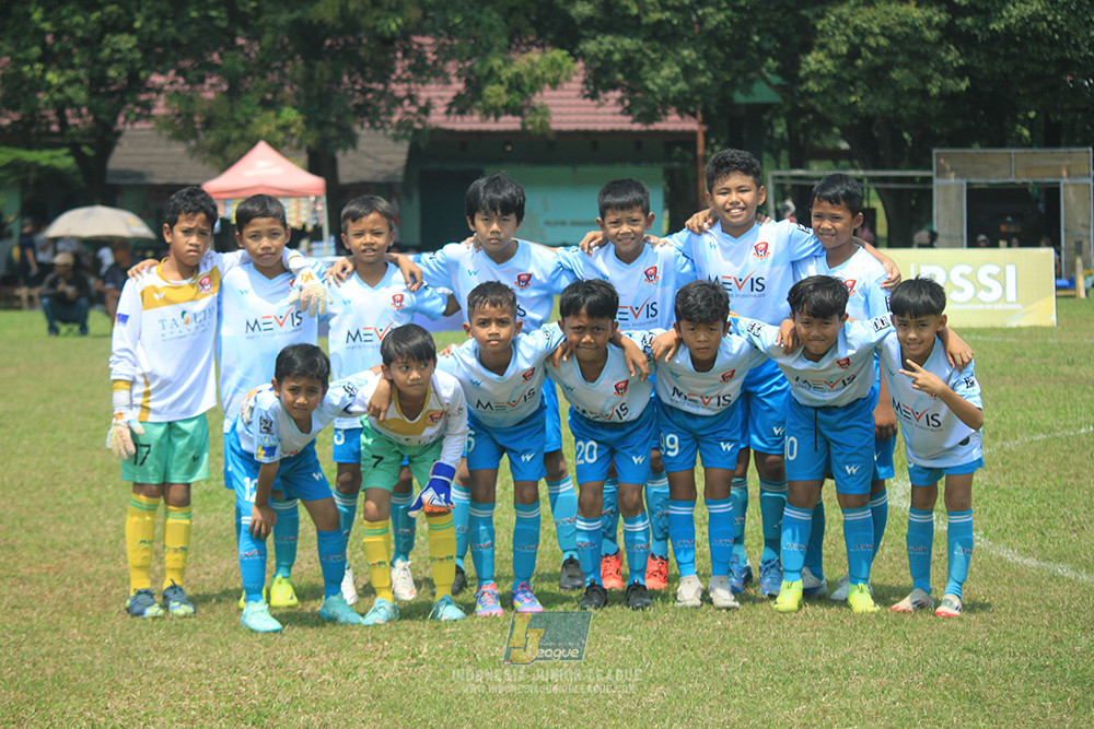 ijlu10 170825 pelita jaya soccer school vs brazillian soccer serpong