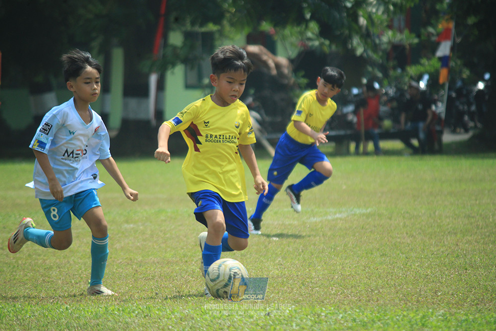 ijlu10 170825 pelita jaya soccer school vs brazillian soccer serpong