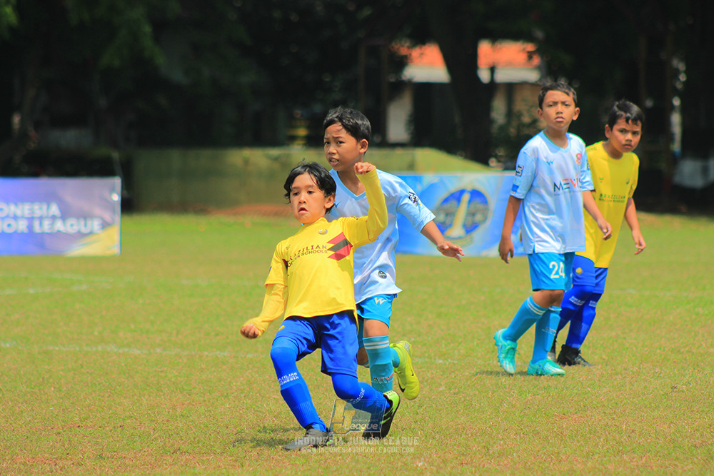 ijlu10 170825 pelita jaya soccer school vs brazillian soccer serpong