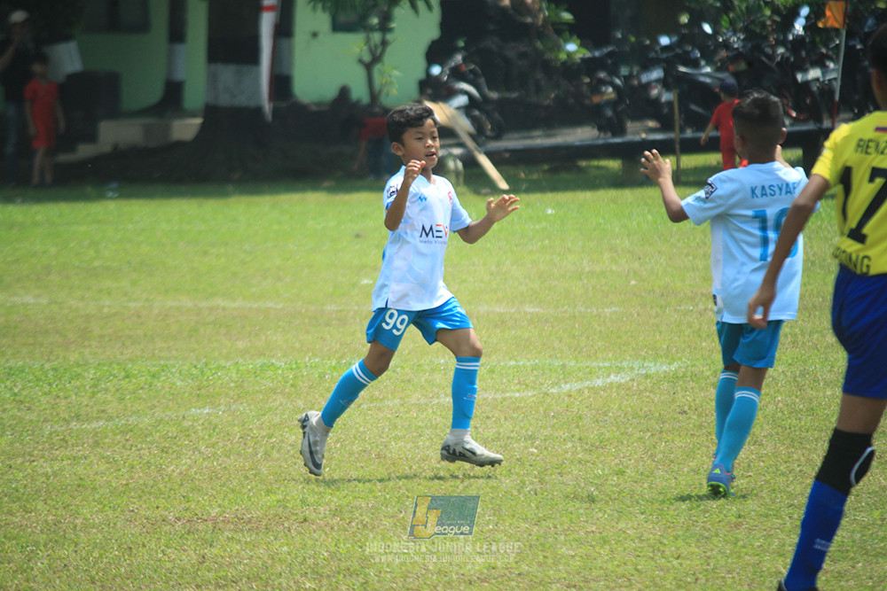 ijlu10 170825 pelita jaya soccer school vs brazillian soccer serpong