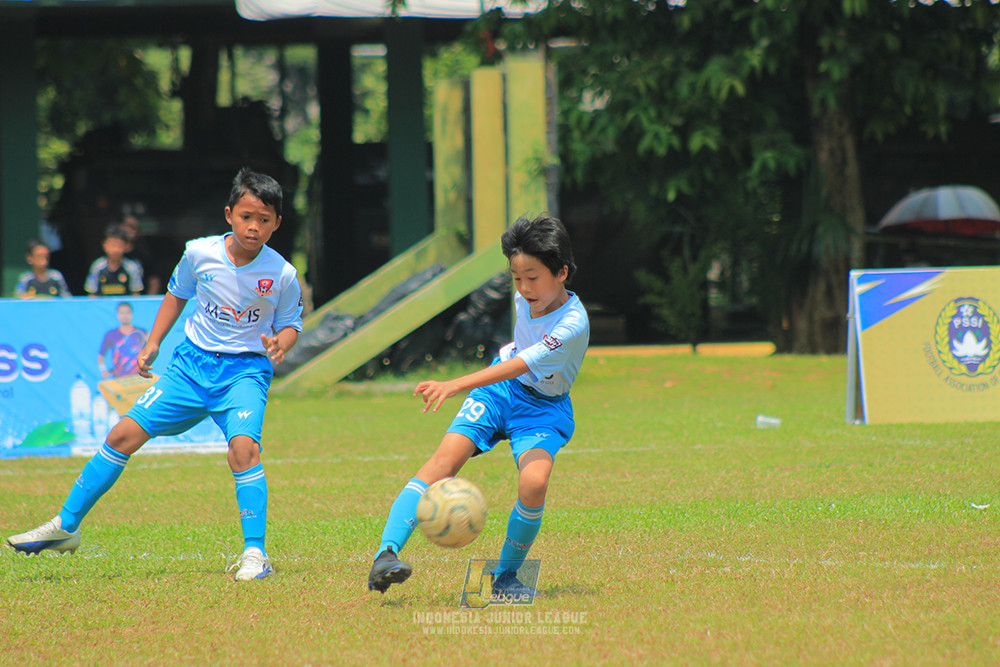 ijlu10 170825 pelita jaya soccer school vs brazillian soccer serpong