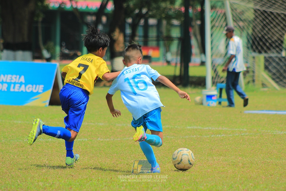 ijlu10 170825 pelita jaya soccer school vs brazillian soccer serpong