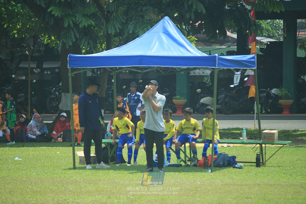 ijlu10 170825 pelita jaya soccer school vs brazillian soccer serpong