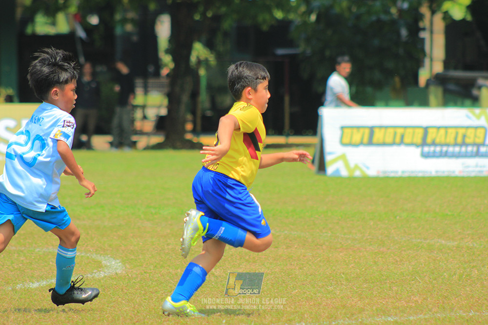 ijlu10 170825 pelita jaya soccer school vs brazillian soccer serpong