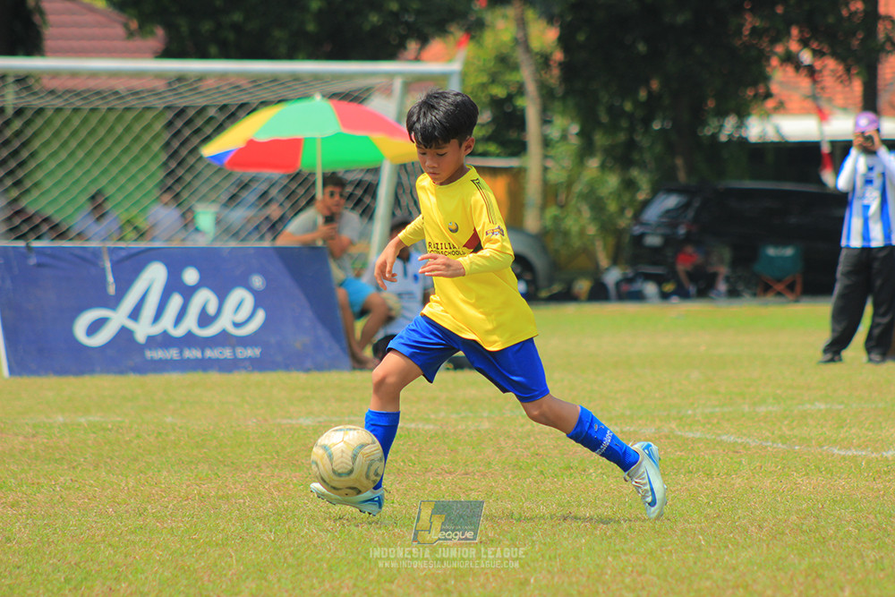 ijlu10 170825 pelita jaya soccer school vs brazillian soccer serpong