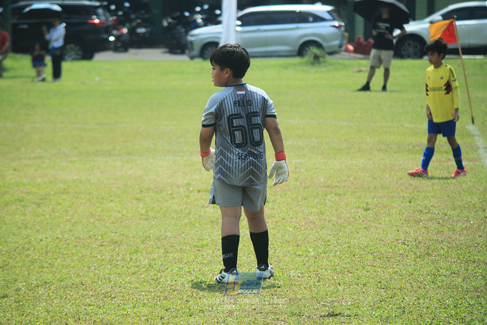ijlu10 170825 pelita jaya soccer school vs brazillian soccer serpong