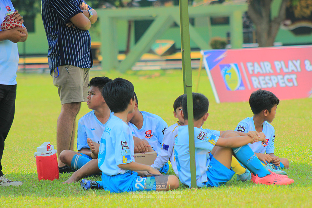 ijlu10 170825 pelita jaya soccer school vs brazillian soccer serpong