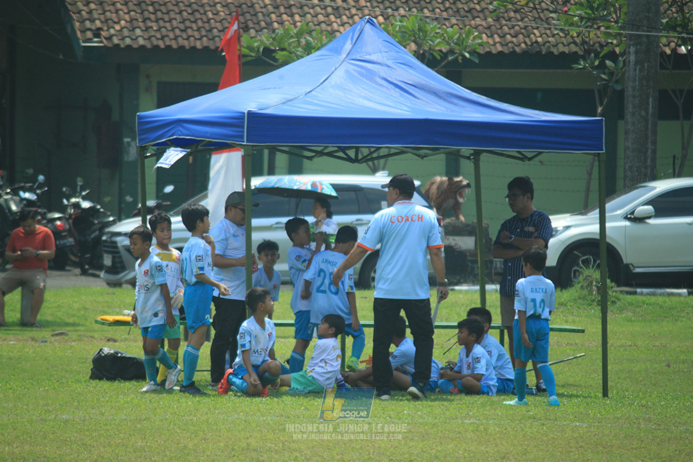 ijlu10 170825 pelita jaya soccer school vs brazillian soccer serpong