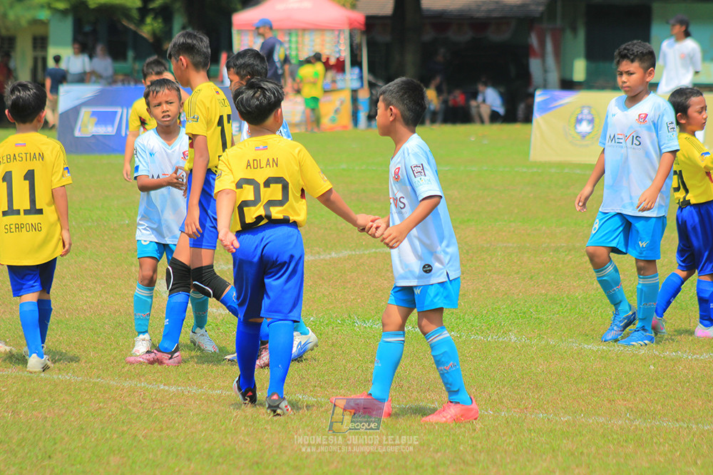 ijlu10 170825 pelita jaya soccer school vs brazillian soccer serpong