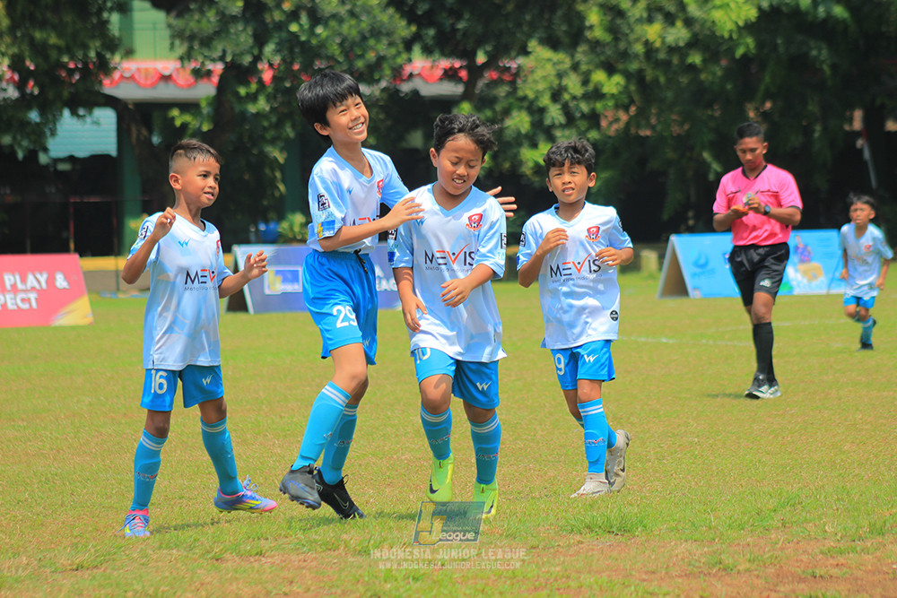 ijlu10 170825 pelita jaya soccer school vs brazillian soccer serpong