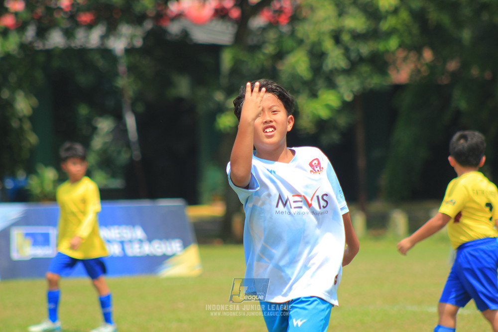 ijlu10 170825 pelita jaya soccer school vs brazillian soccer serpong