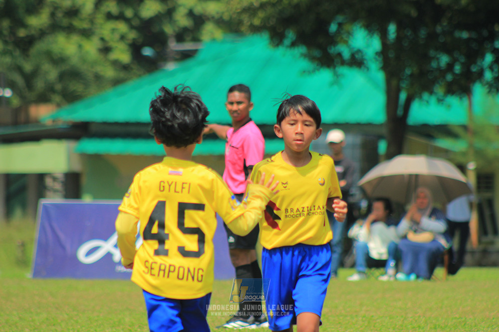 ijlu10 170825 pelita jaya soccer school vs brazillian soccer serpong