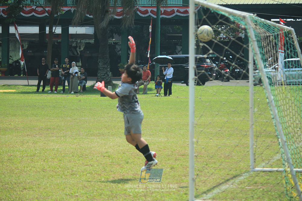 ijlu10 170825 pelita jaya soccer school vs brazillian soccer serpong