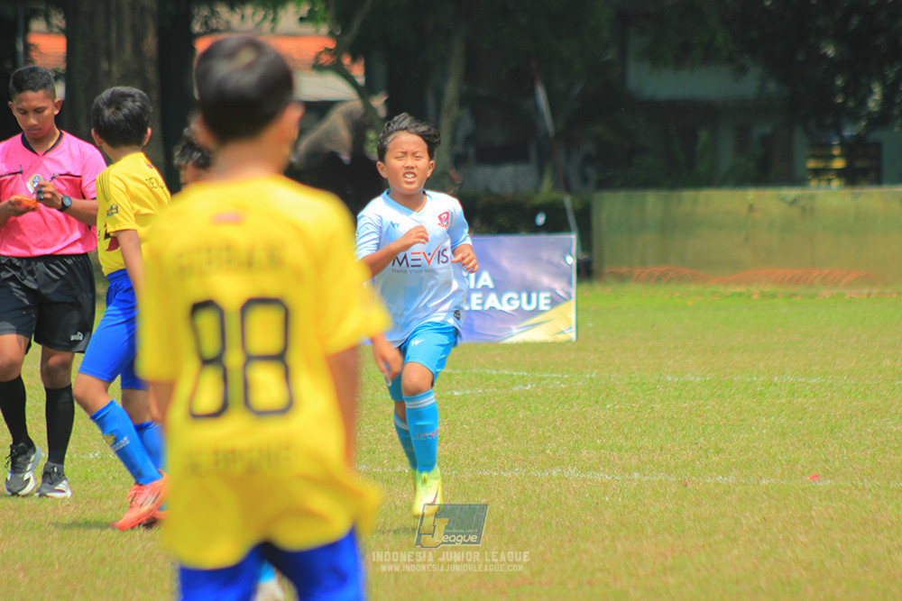 ijlu10 170825 pelita jaya soccer school vs brazillian soccer serpong