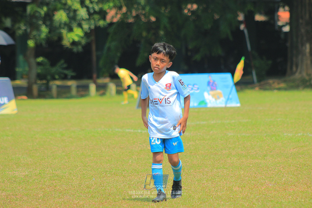 ijlu10 170825 pelita jaya soccer school vs brazillian soccer serpong