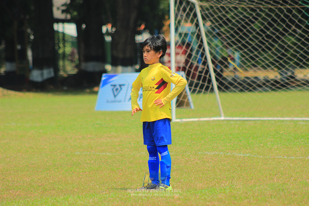 ijlu10 170825 pelita jaya soccer school vs brazillian soccer serpong
