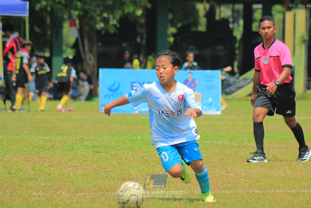 ijlu10 170825 pelita jaya soccer school vs brazillian soccer serpong