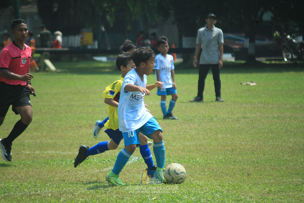 ijlu10 170825 pelita jaya soccer school vs brazillian soccer serpong